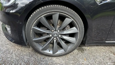 Tesla Model S 75D 2018, kuva 2/10