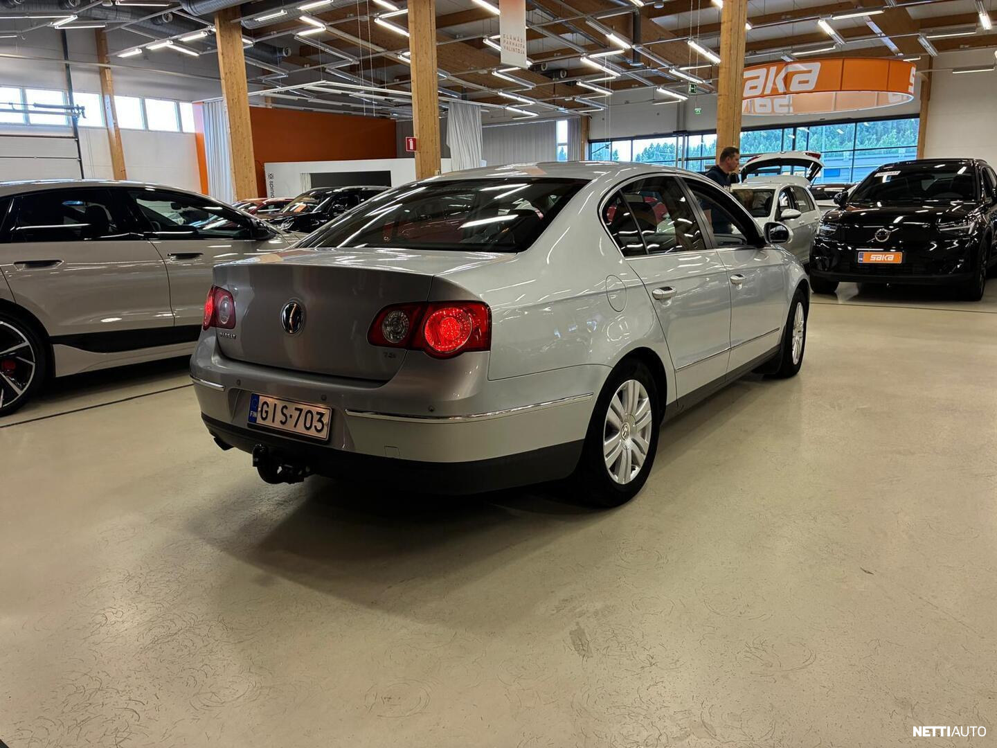Volkswagen Passat 2010, photo 4/30