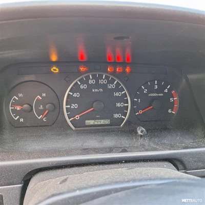 Toyota Hiace 2,5 D-4D 4WD 117 5ov pitkä 2012, photo 6/10