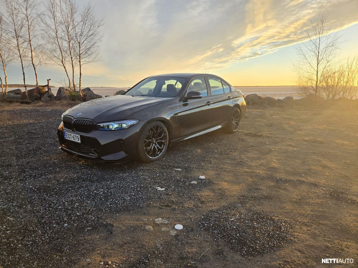 BMW 330