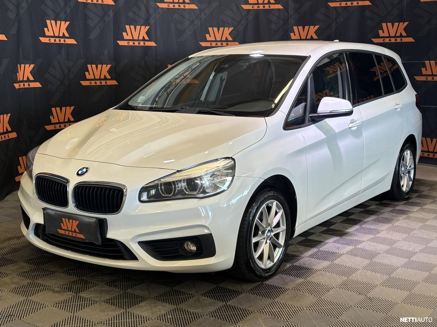 BMW 216