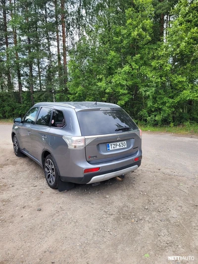 Mitsubishi Outlander 2015, photo 7/16