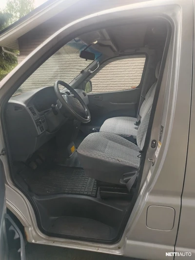 Toyota Hiace 2005, photo 4/21