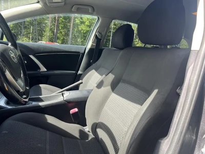 Toyota Avensis 2012, photo 4/10