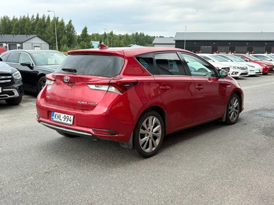 Toyota Auris 1,8 Hybrid Premium 2016, kuva 3/6