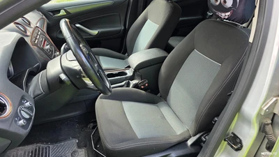 Ford Mondeo 2011, kuva 7/8
