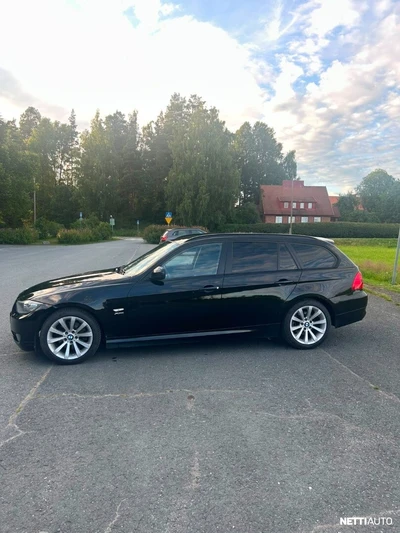 BMW 320 E91 Touring Business Sport 2011, kuva 5/24