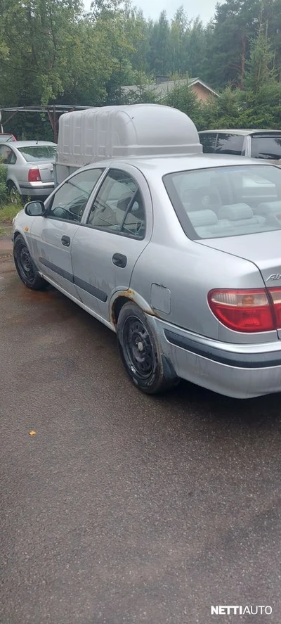 Nissan Almera 2000, kuva 2/8