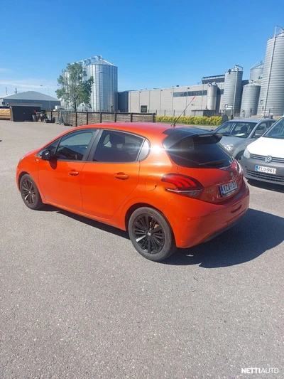 Peugeot 208 Style VTi 82 5-ov 2016, kuva 4/7