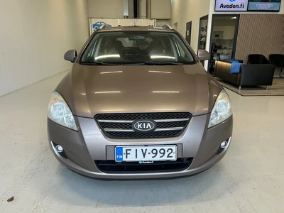 Kia Ceed 1,6 CRDi EX SW 2008, photo 2/24