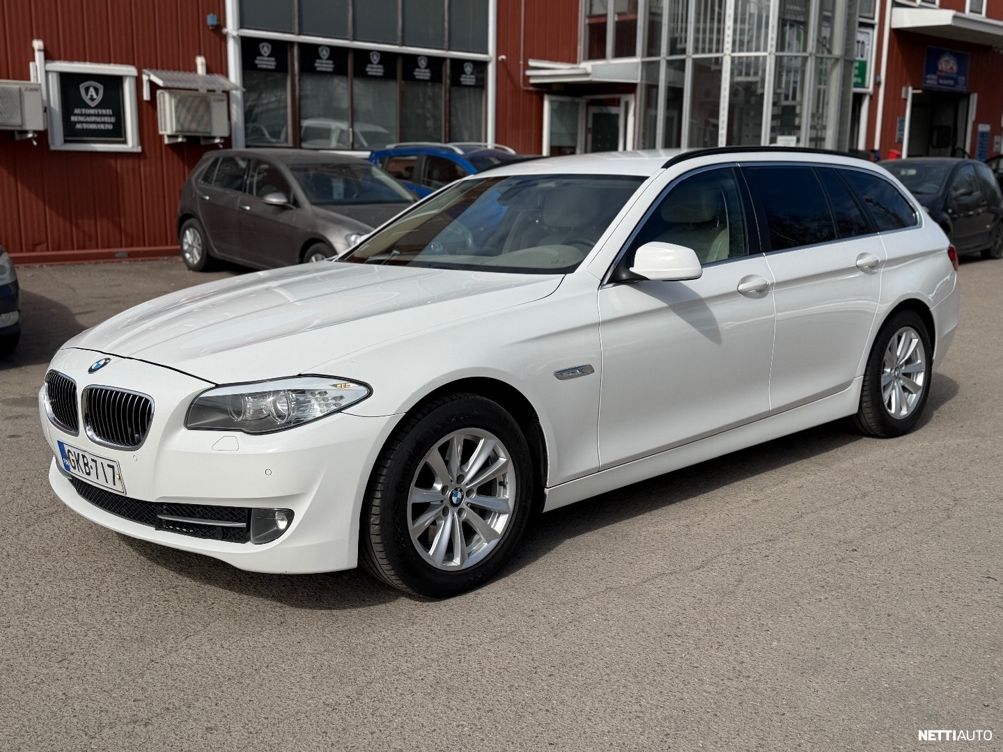BMW 525
