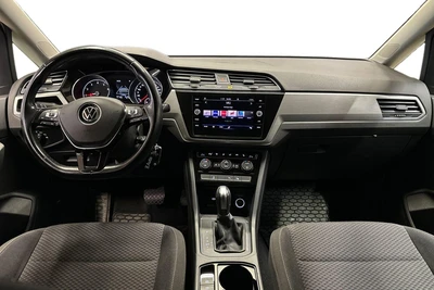 Volkswagen Touran 2021, photo 7/30
