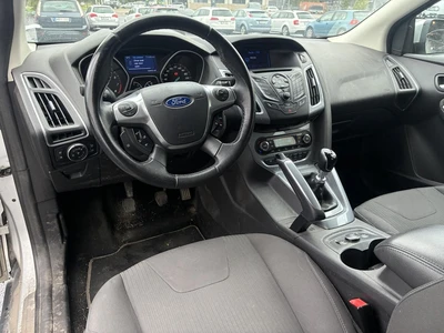 Ford Focus 2012, photo 6/6
