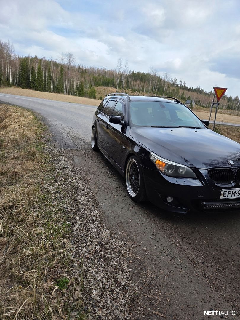 BMW 525