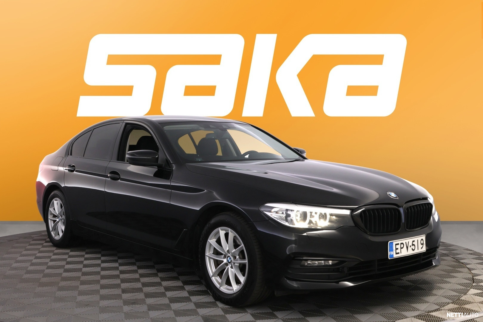 BMW 518