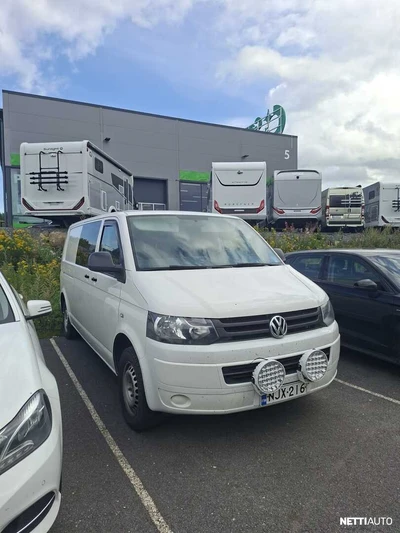Volkswagen Transporter 2015, kuva 1/3