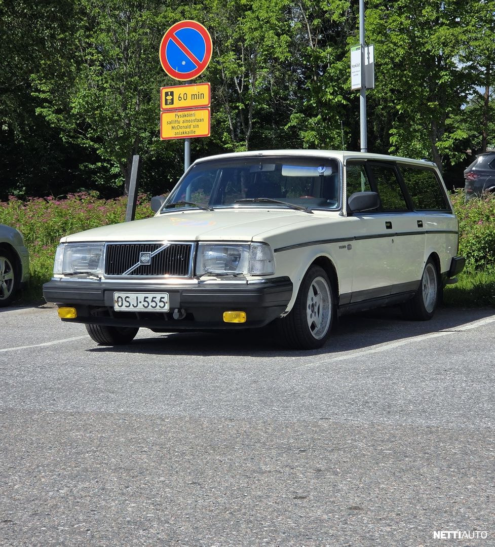 Volvo 240