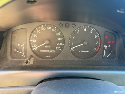 Toyota Corolla 2000, photo 7/8
