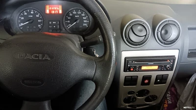 Dacia Logan Pick-Up 2011, photo 6/8