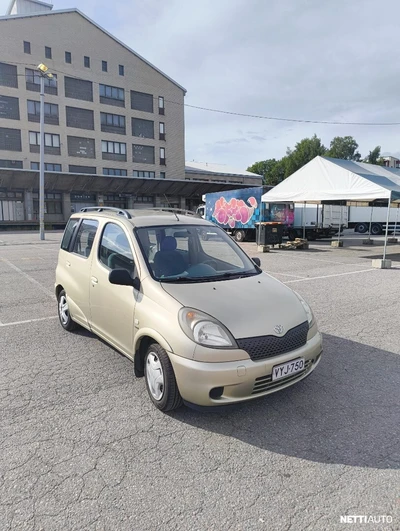 Toyota Yaris Verso 2001, kuva 2/10