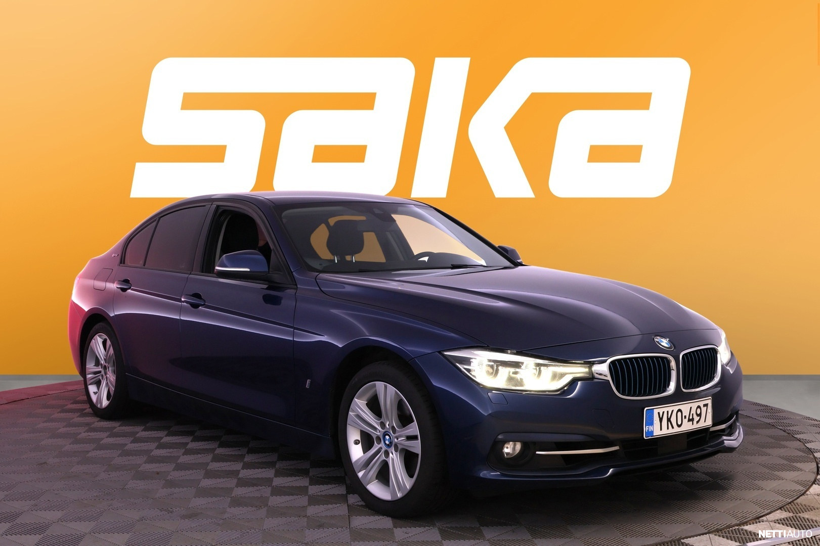 BMW 330