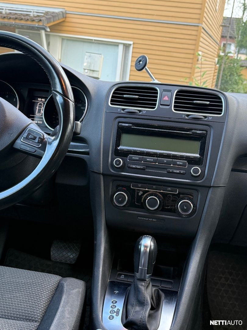 Volkswagen Golf 2011, photo 6/26