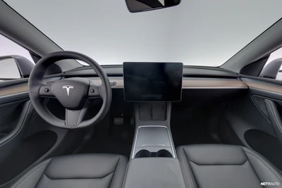 Tesla Model Y Long Range 2023, photo 7/20
