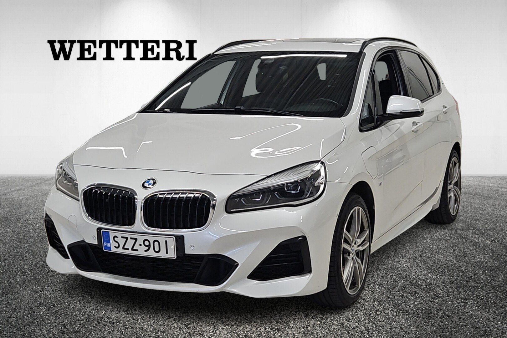 BMW 225