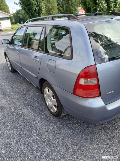 Toyota Corolla 2003, kuva 3/8
