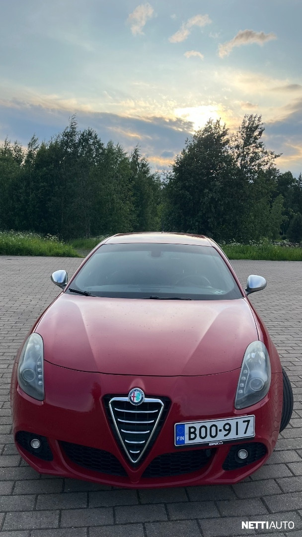 Alfa Romeo Giulietta 2011, kuva 2/11