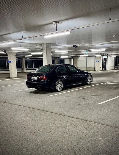 BMW 330 2011, kuva 7/20