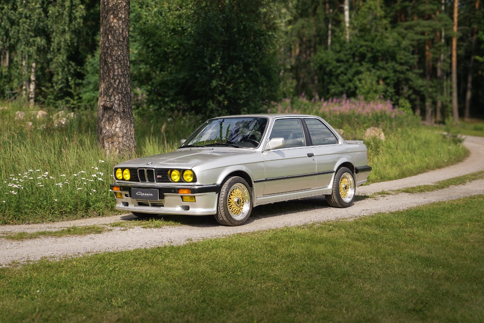 BMW 323