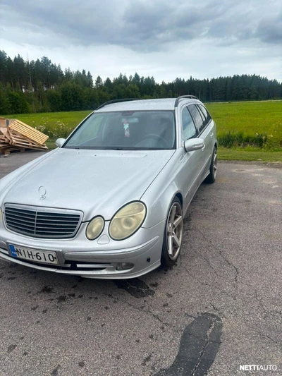 Mercedes-Benz E 2003, photo 2/13
