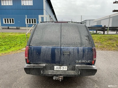 Chevrolet Suburban 1994, kuva 2/5