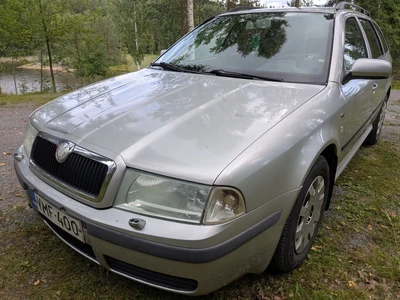 Skoda Octavia 2002, kuva 1/19
