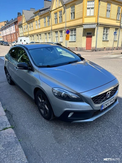 Volvo V40 Cross Country D4 Summum aut 2016, photo 3/13