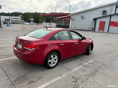 Chevrolet Cruze 4-ov LS 1,6 83kW MT5 2010, kuva 3/11