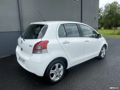 Toyota Yaris 1.4 D4D Linea Sol 2011, kuva 3/10