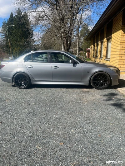 BMW 525 2004, photo 2/10