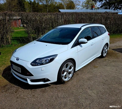 Ford Focus 2014, kuva 2/10