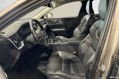 Volvo V60 B3 MHEV Momentum aut 2021, kuva 5/13