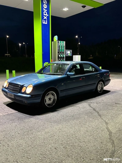 Mercedes-Benz E E200 1997, photo 7/19