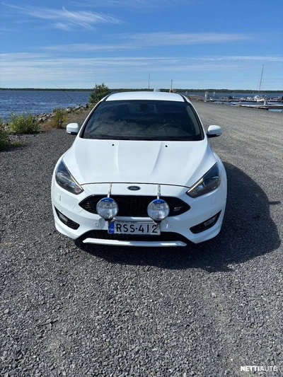 Ford Focus ST Line 2017, kuva 3/16