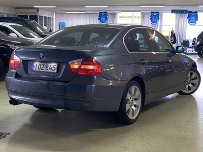 BMW 325 E90 Sedan 2008, kuva 2/4