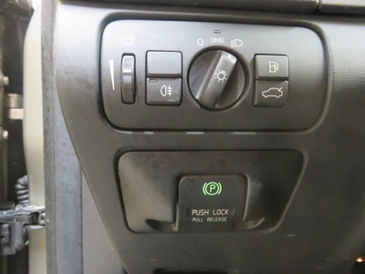 Volvo V60 T4 Momentum aut 2012, photo 5/17