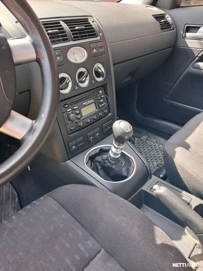 Ford Mondeo 2001, photo 6/7