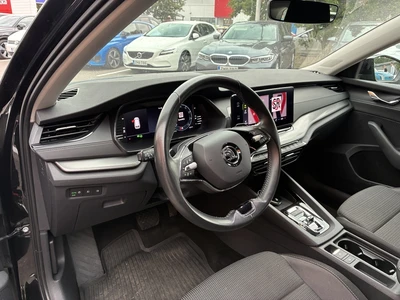 Skoda Octavia 2022, photo 5/6