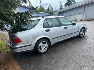 Saab 9-5 2002, kuva 2/3