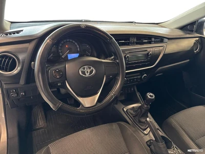 Toyota Auris 1,4 D-4D DPF Life 5ov 2015, kuva 7/23