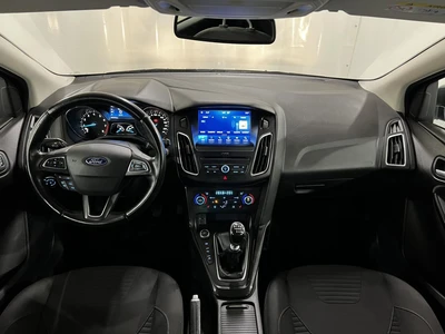 Ford Focus 2016, photo 7/17